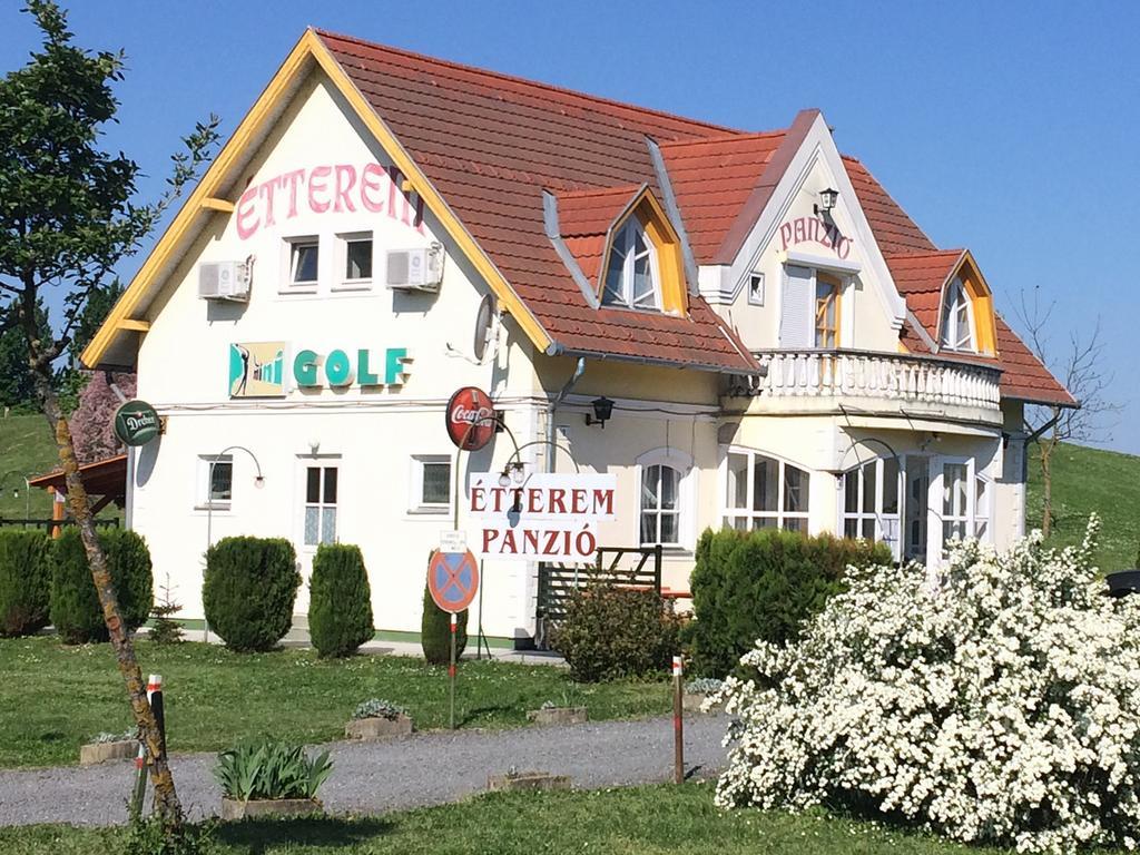 Golf Etterem Es Panzio Otel Kaposvár Dış mekan fotoğraf